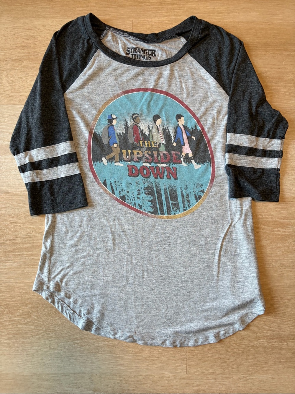 Stranger Things Upside Down Raglan Graphic Tee S